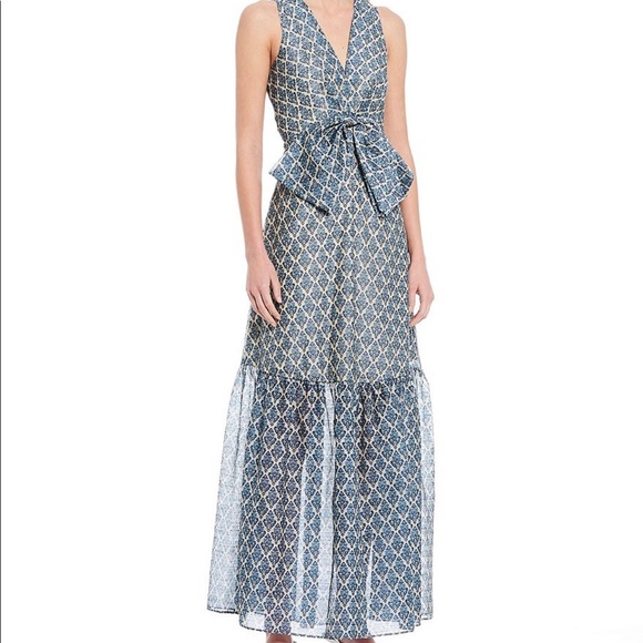 💙Sachi & Babi Bryce V- Neck sleeves Dress💙 - Picture 4 of 5